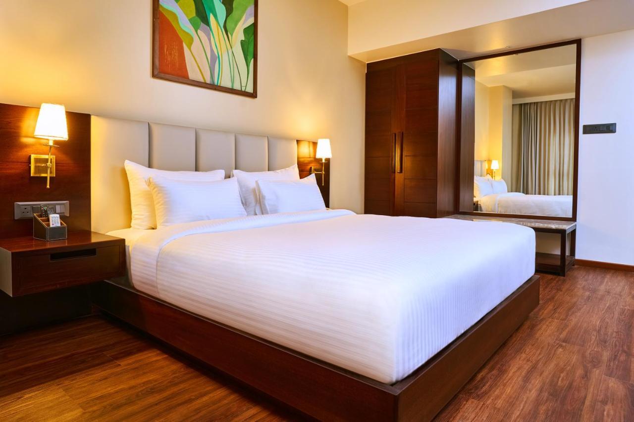 Visthara Hotel Bangalore Bagian luar foto