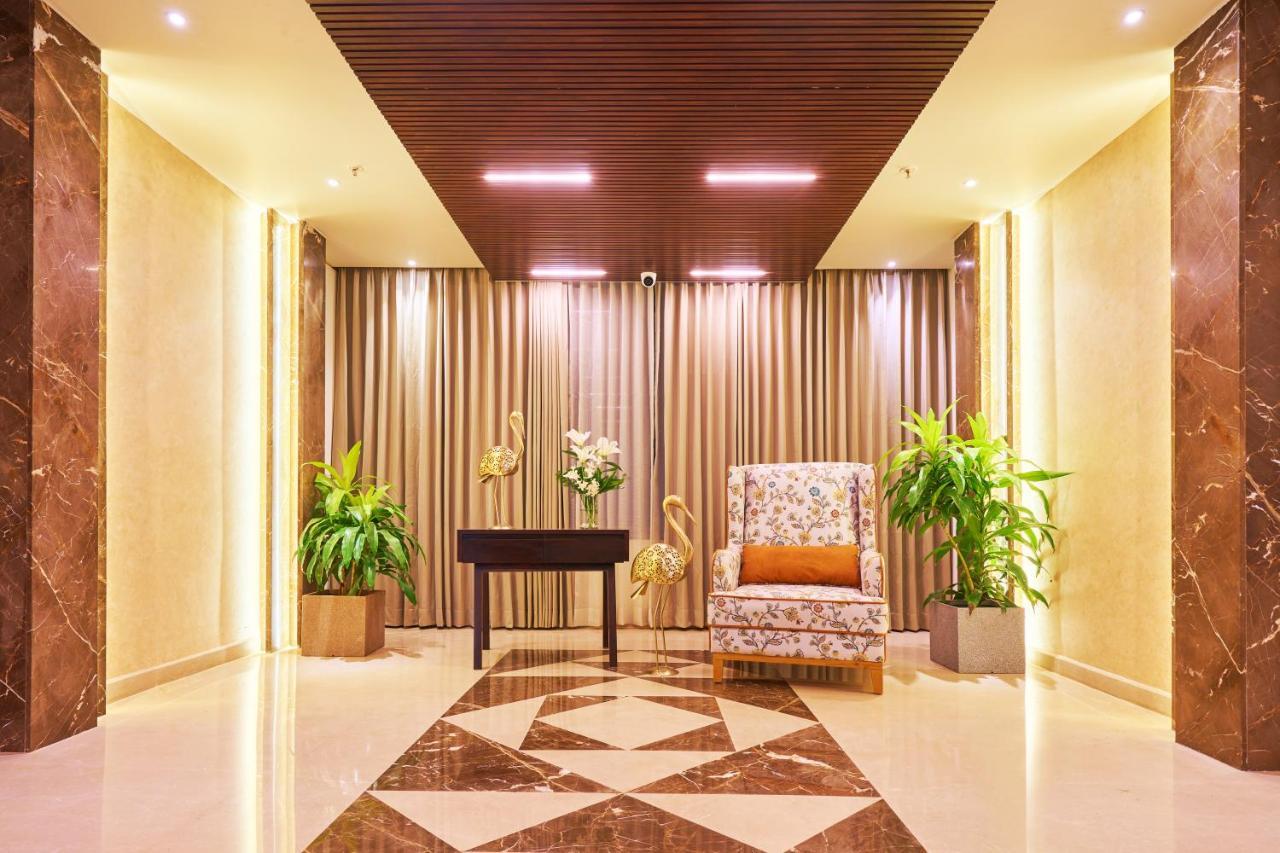 Visthara Hotel Bangalore Bagian luar foto